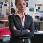 Agent Einstein (Lauren Ambrose) will Scullys Theorie, dass die Bevölkerung einer von Menschen geschaffenen Bedrohung ausgesetzt ist, einfach nicht glauben, bis es beinahe zu spät ist ... © 2016 Fox