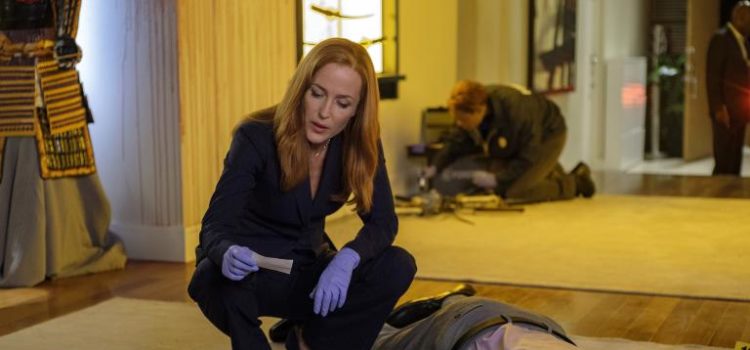 Noch ahnt Scully (Gillian Anderson) nicht, warum sich immer mehr Menschen scheinbar grundlos selber umbringen ... © 2017 Fox and its related entities. All rights reserved. / Shane Harvey